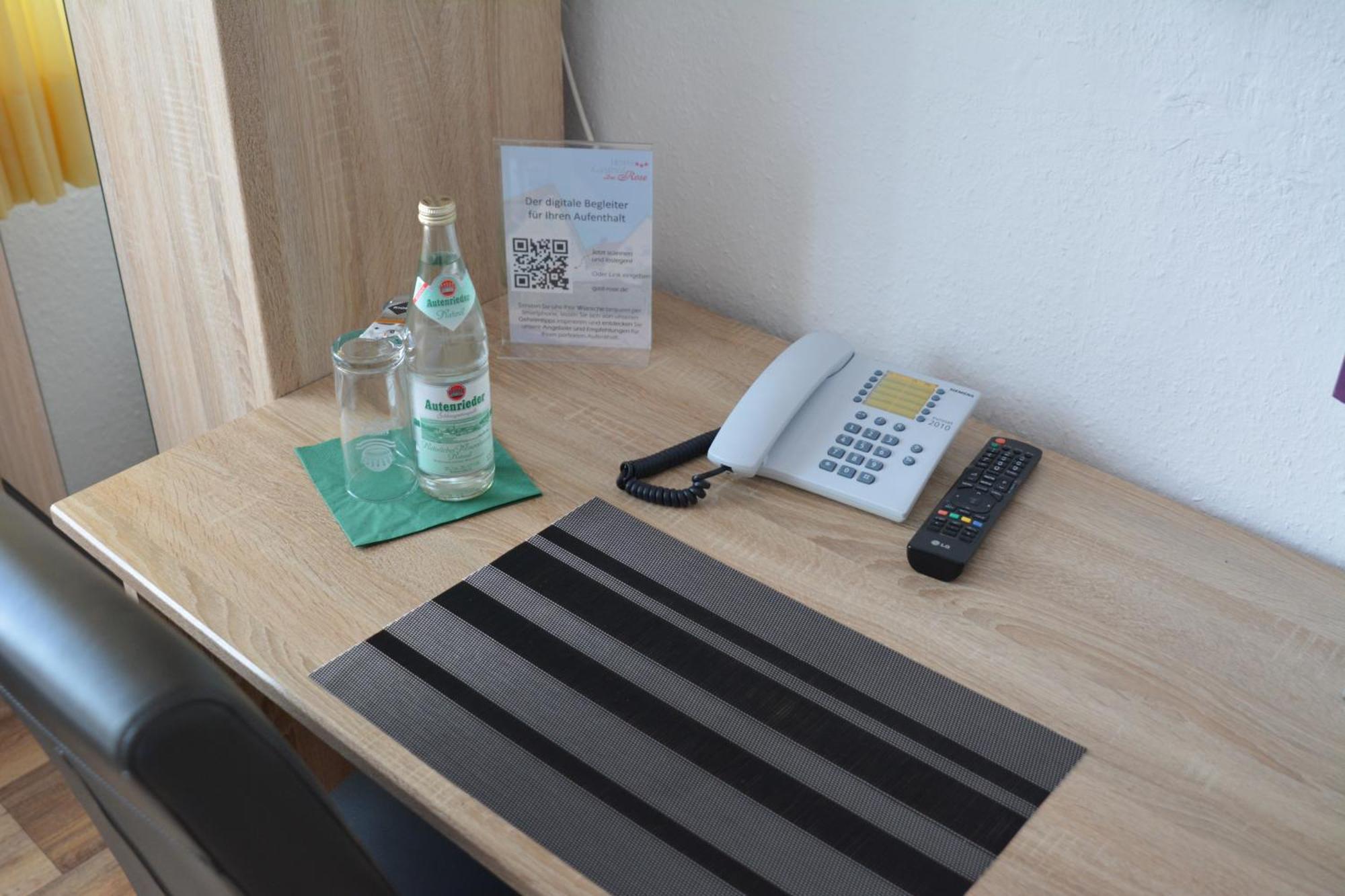 Hotel-Gasthof Zur Rose Weißenhorn Zimmer foto