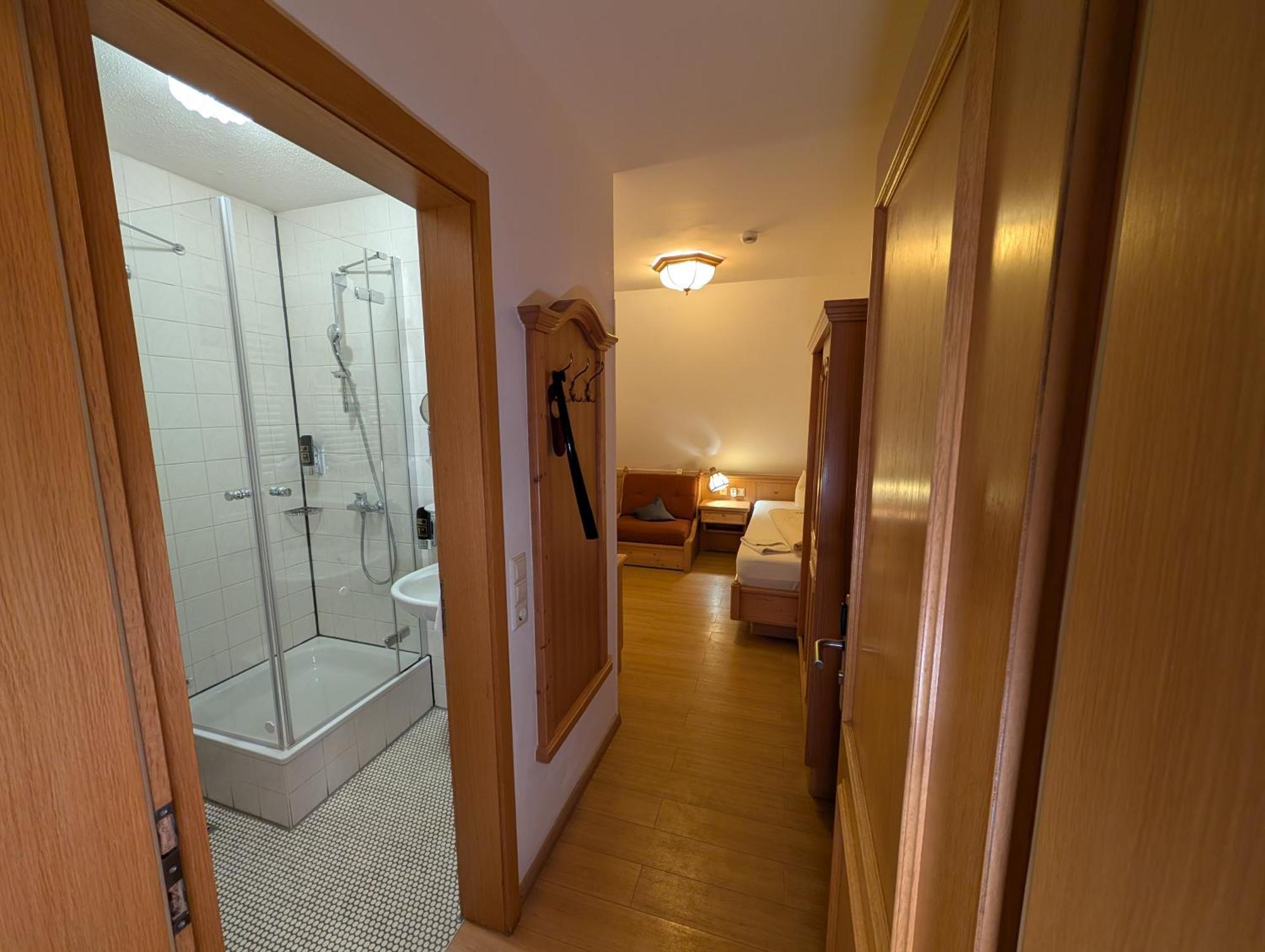 Hotel-Gasthof Zur Rose Weißenhorn Zimmer foto