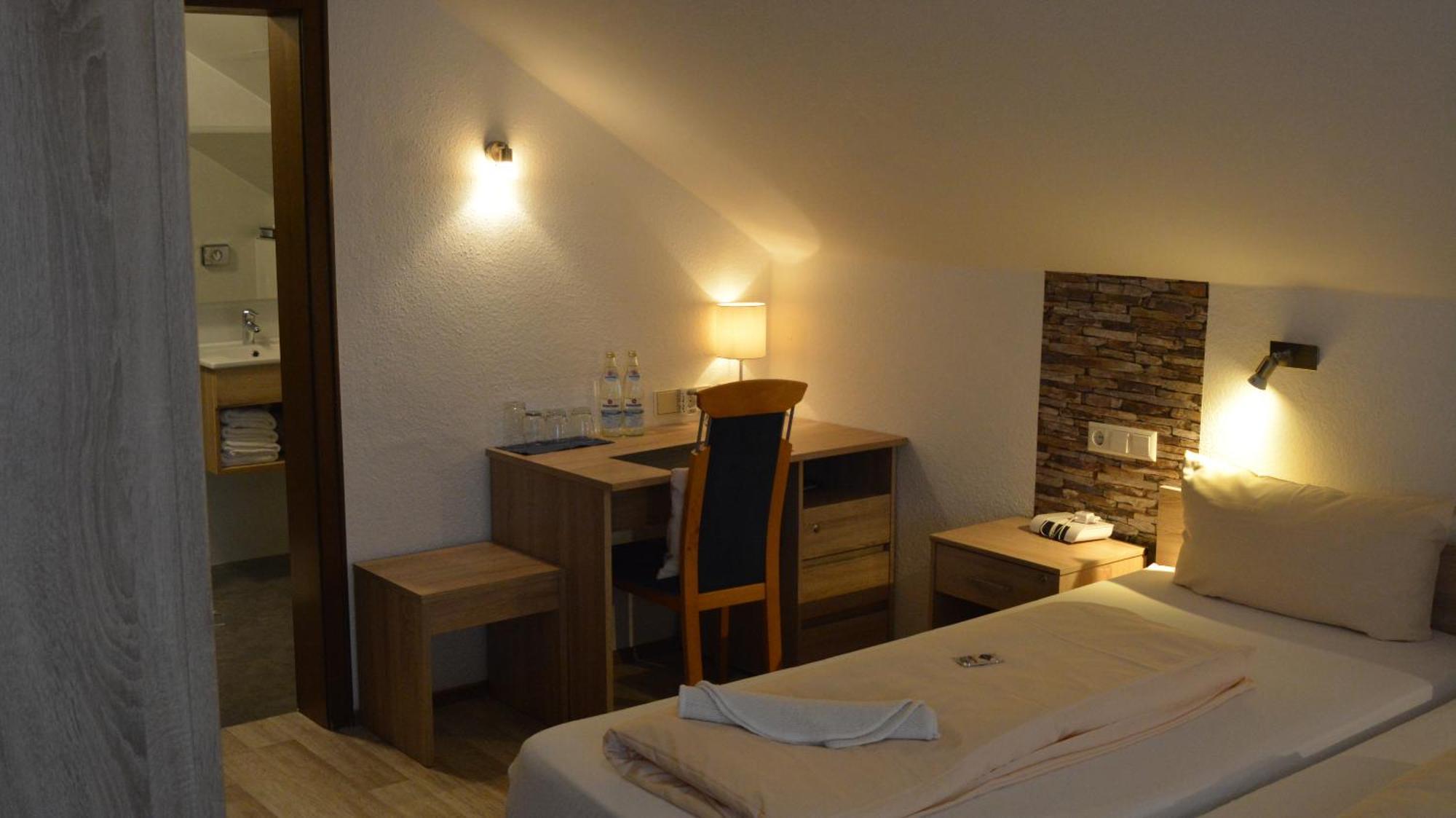 Hotel-Gasthof Zur Rose Weißenhorn Zimmer foto