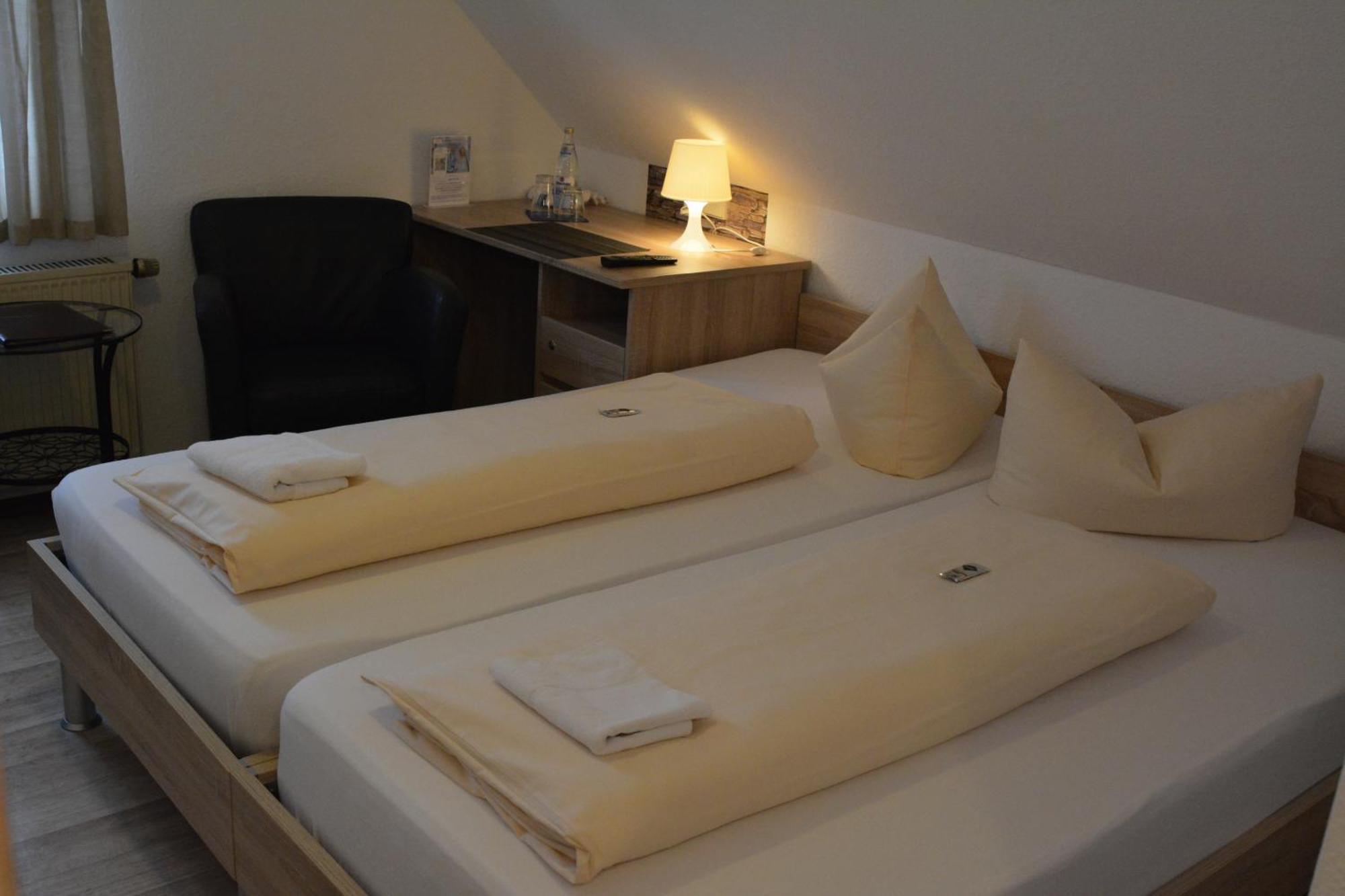 Hotel-Gasthof Zur Rose Weißenhorn Zimmer foto