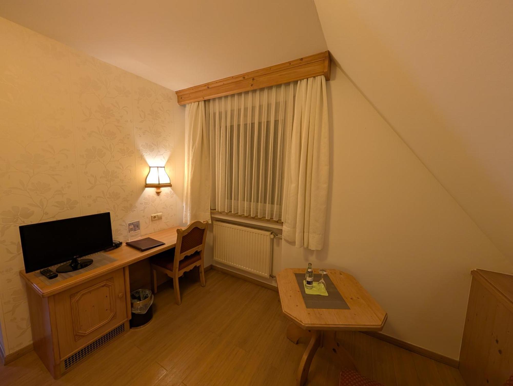 Hotel-Gasthof Zur Rose Weißenhorn Zimmer foto