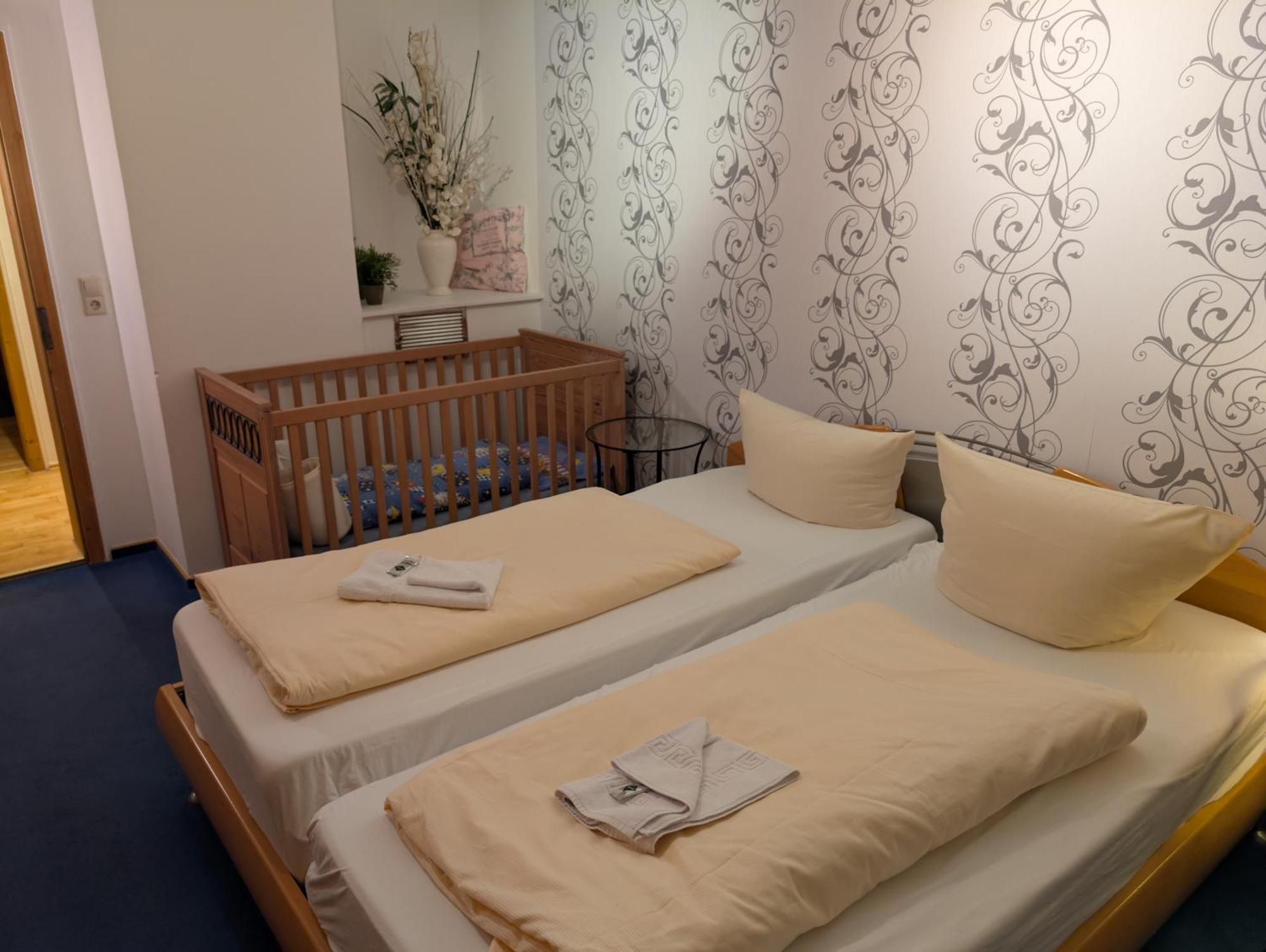 Hotel-Gasthof Zur Rose Weißenhorn Zimmer foto
