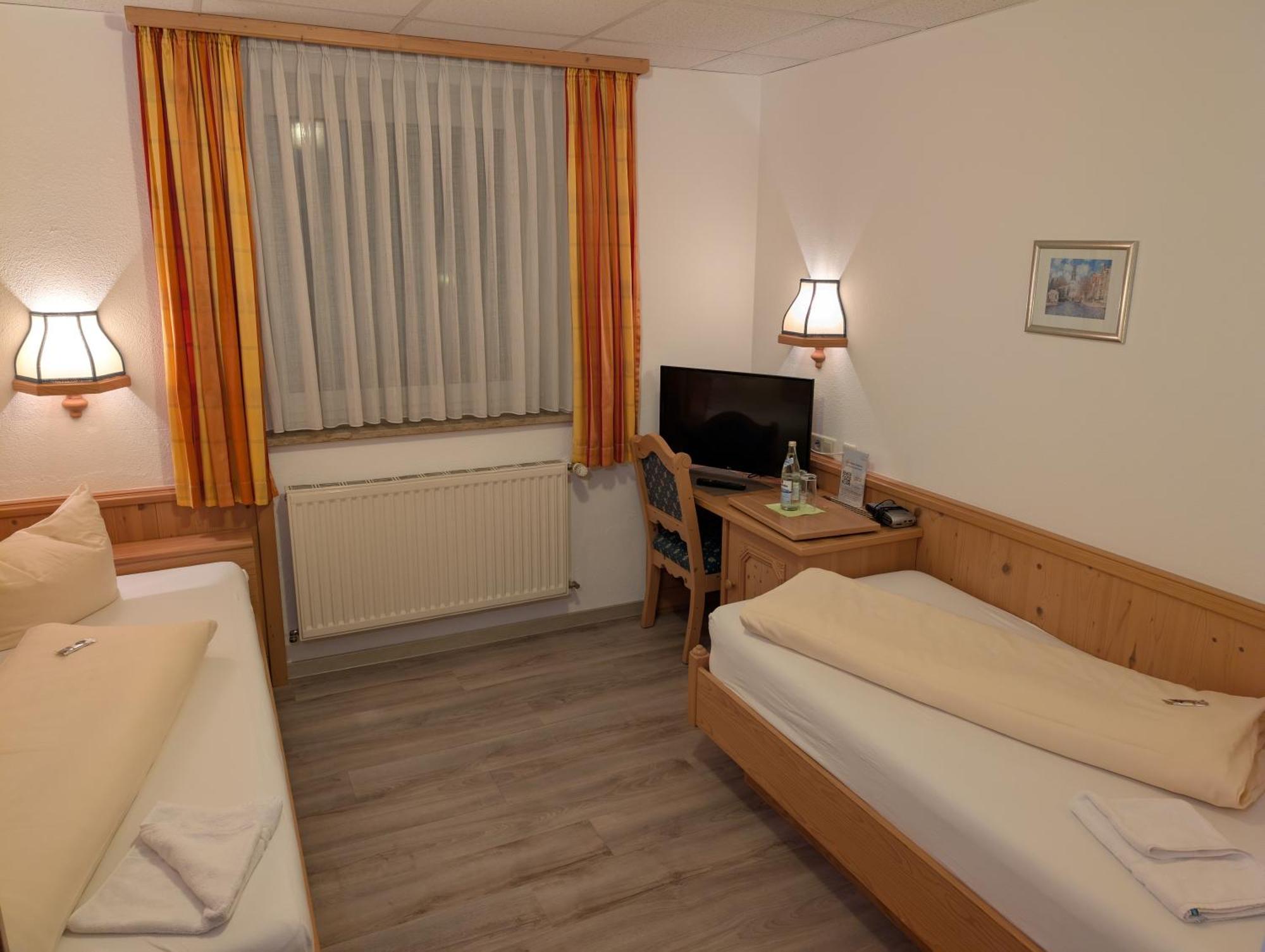 Hotel-Gasthof Zur Rose Weißenhorn Zimmer foto