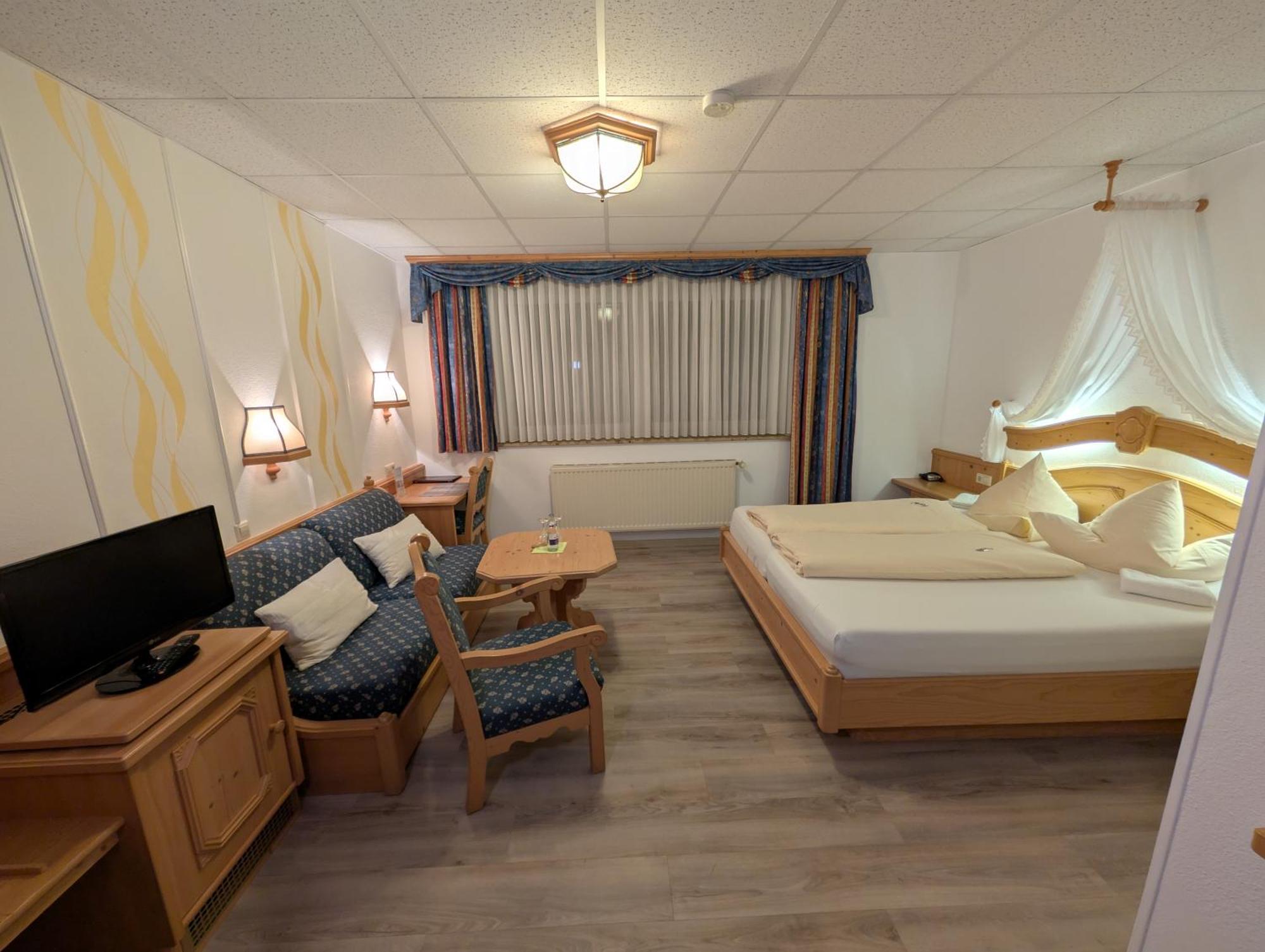 Hotel-Gasthof Zur Rose Weißenhorn Zimmer foto